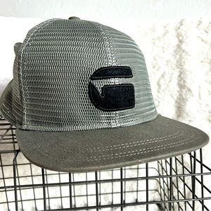 Grey mesh G-Star, one size fits all flat bill with back “G” hat